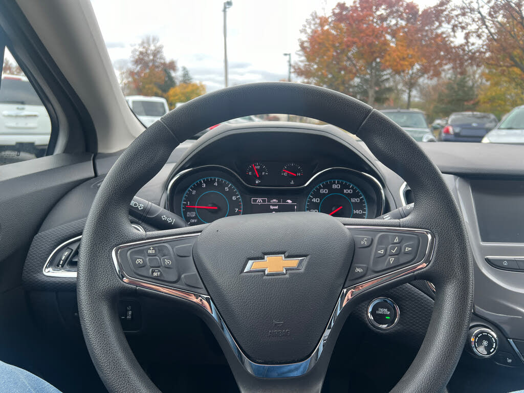 2018 Chevrolet Cruze - 13