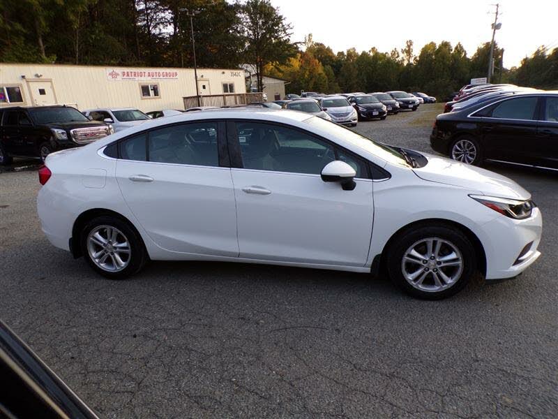 2017 Chevrolet Cruze - 11