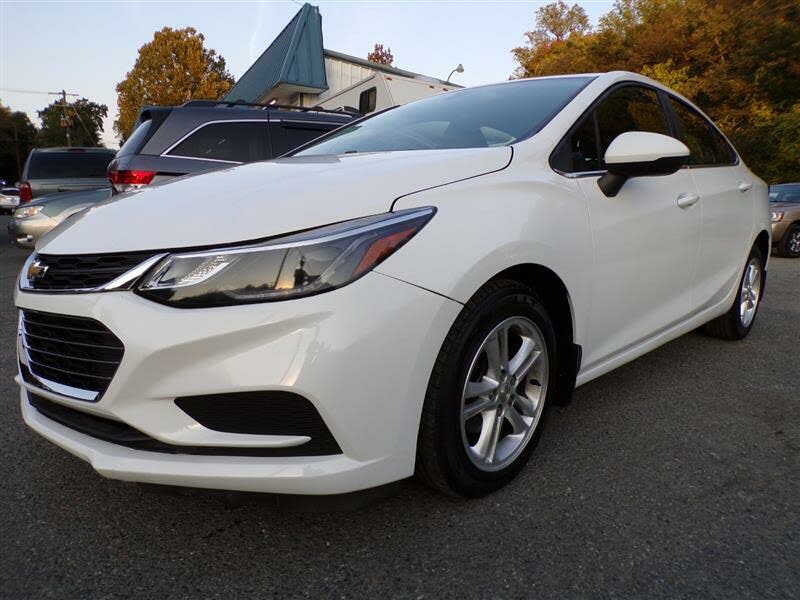 2017 Chevrolet Cruze - 3