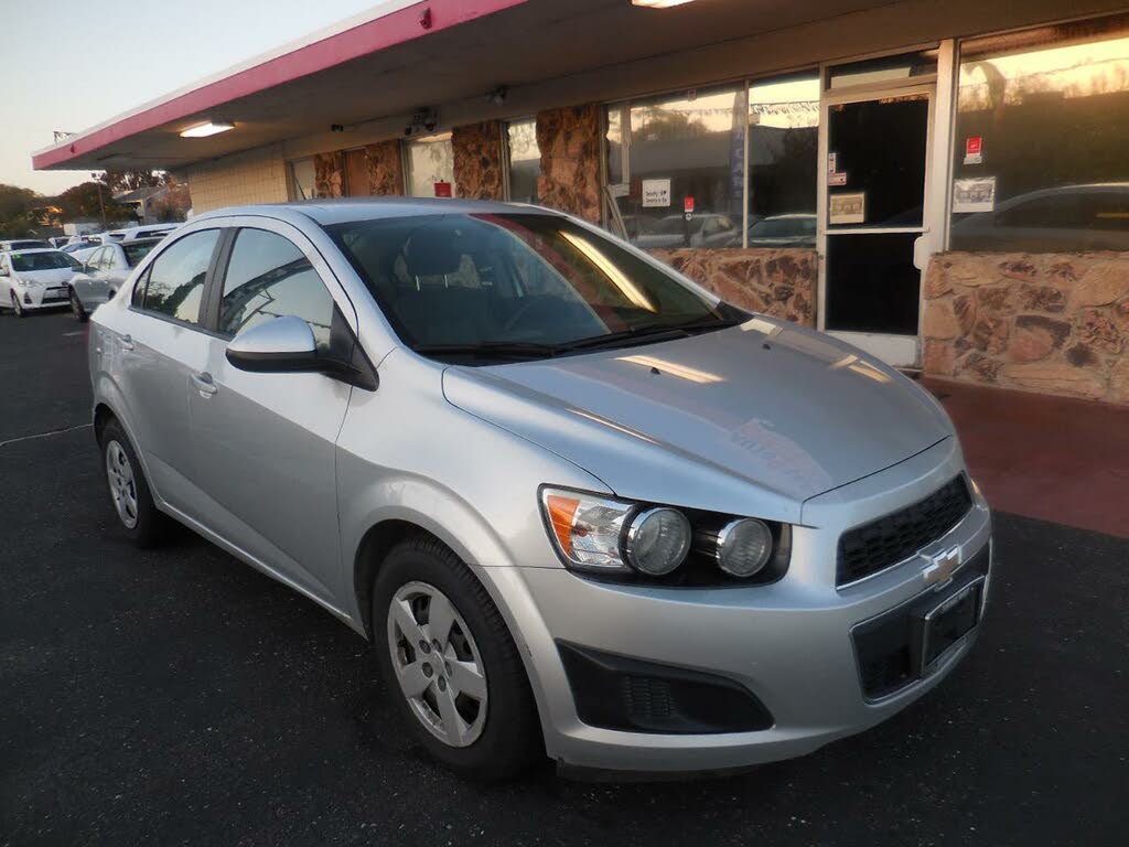 2016 Chevrolet Sonic LS