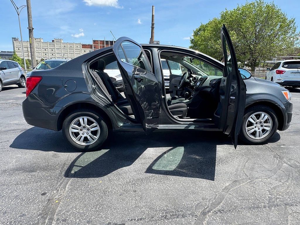 2016 Chevrolet Sonic LT