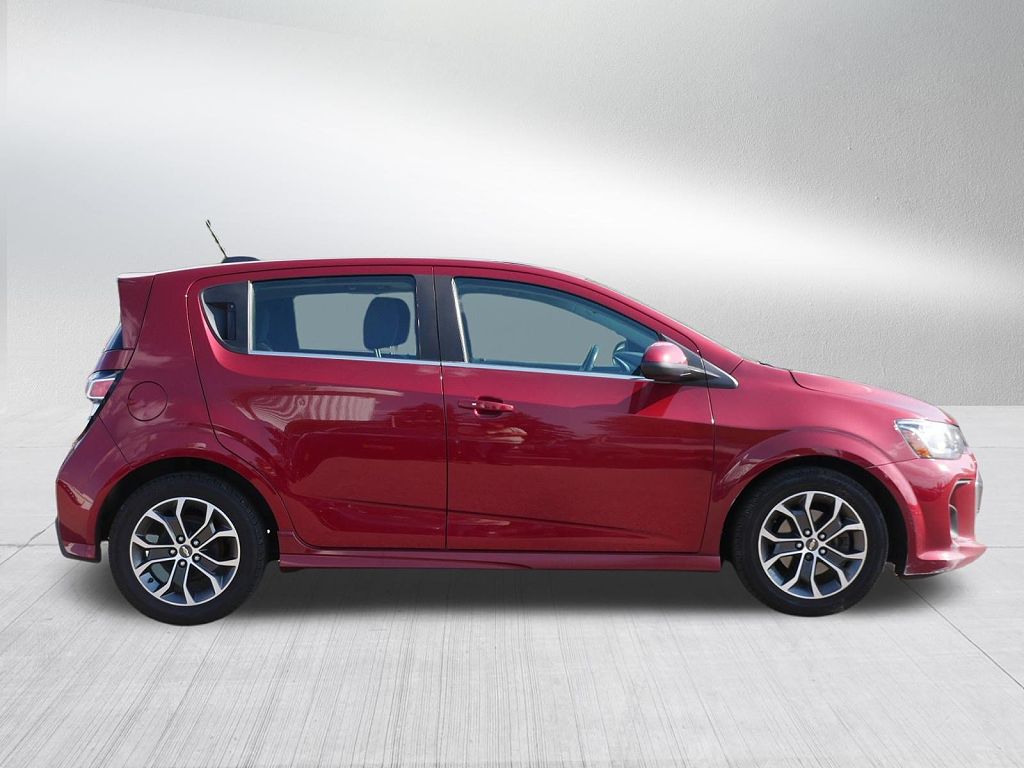2017 Chevrolet Sonic LT