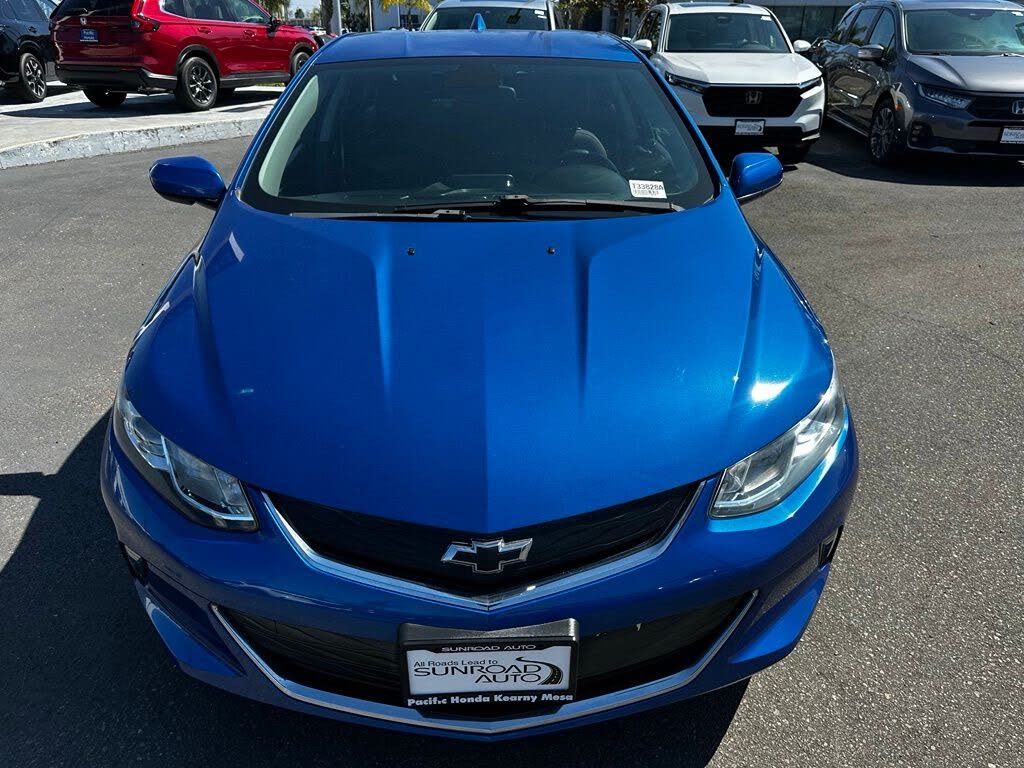 2016 Chevrolet Volt photo 3