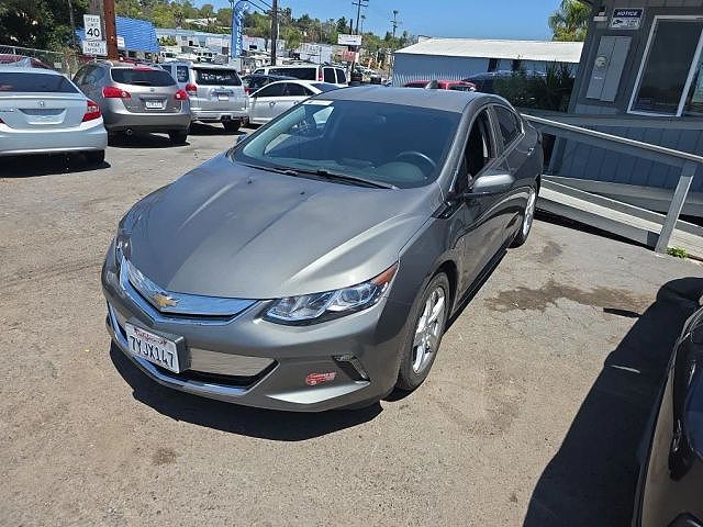 2017 Chevrolet Volt photo 2