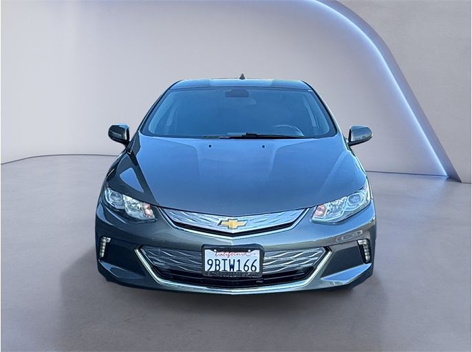 2017 Chevrolet Volt photo 2