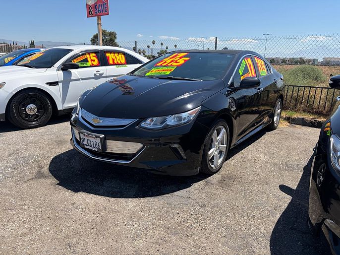 2017 Chevrolet Volt photo 2