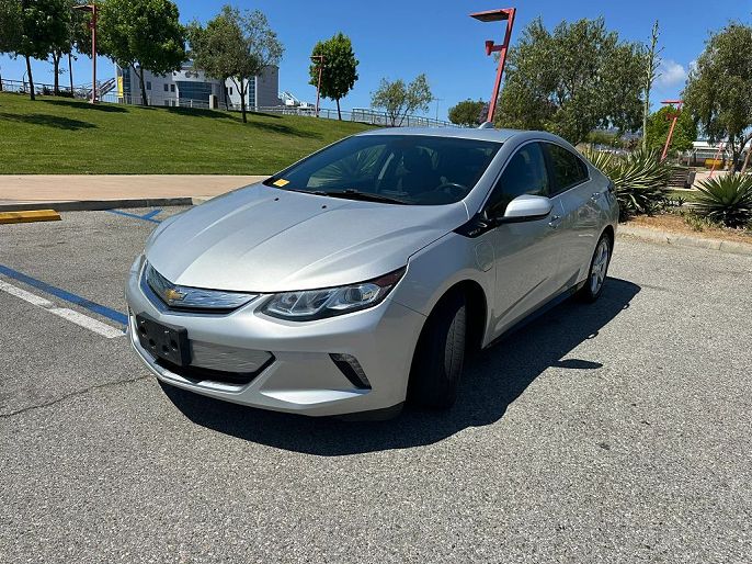 2017 Chevrolet Volt photo 2