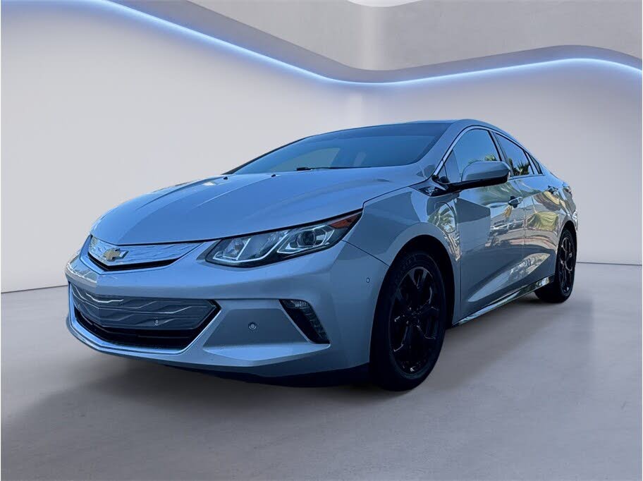 2017 Chevrolet Volt photo 1