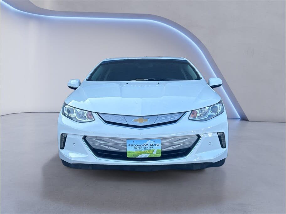 2017 Chevrolet Volt photo 2