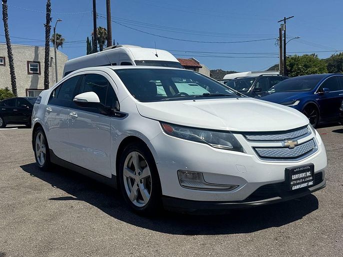 2014 Chevrolet Volt photo 2