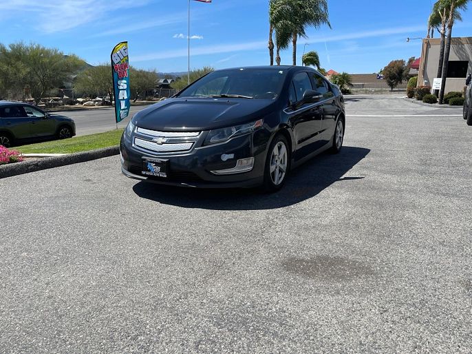 2014 Chevrolet Volt photo 2