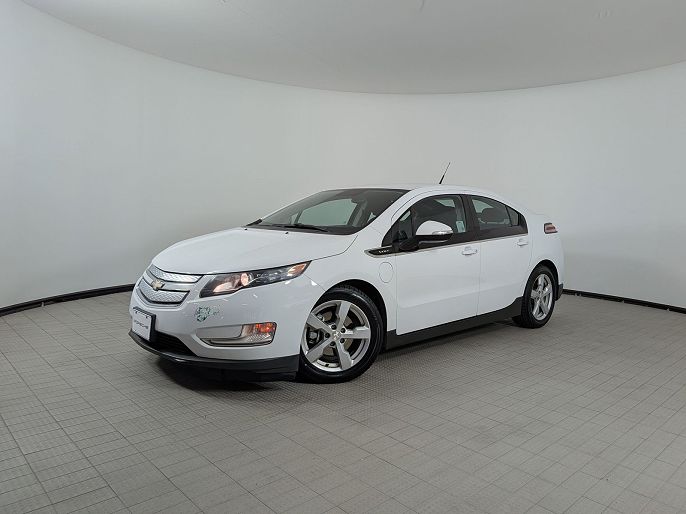 2014 Chevrolet Volt photo 2