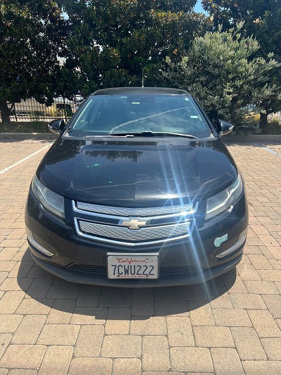 2014 Chevrolet Volt photo 2