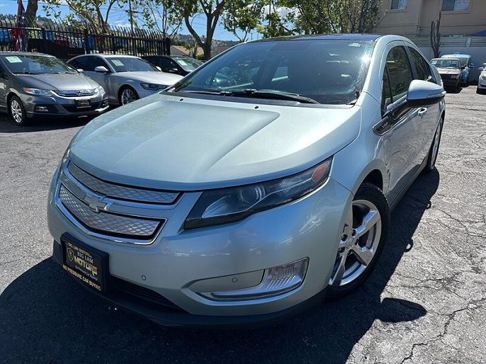 2012 Chevrolet Volt photo 2