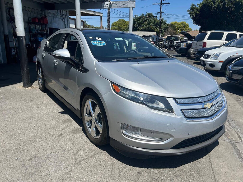 2012 Chevrolet Volt photo 2