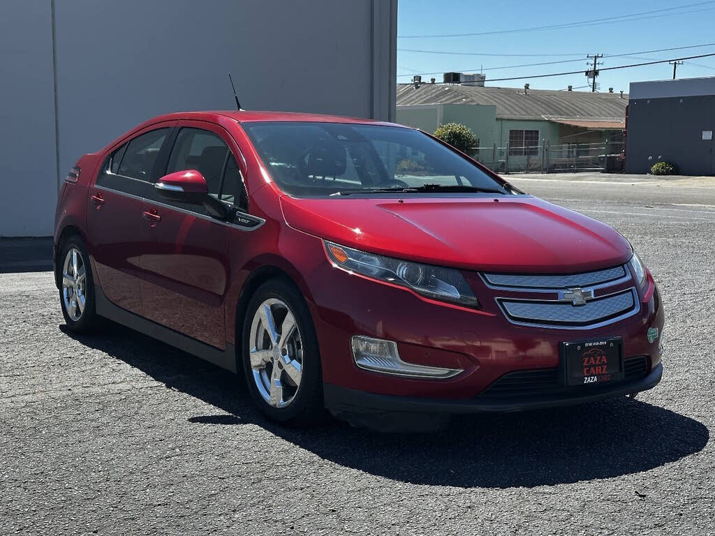2014 Chevrolet Volt photo 2