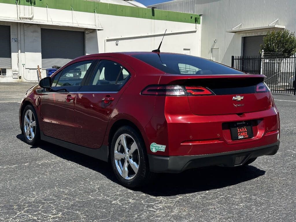 2014 Chevrolet Volt photo 3