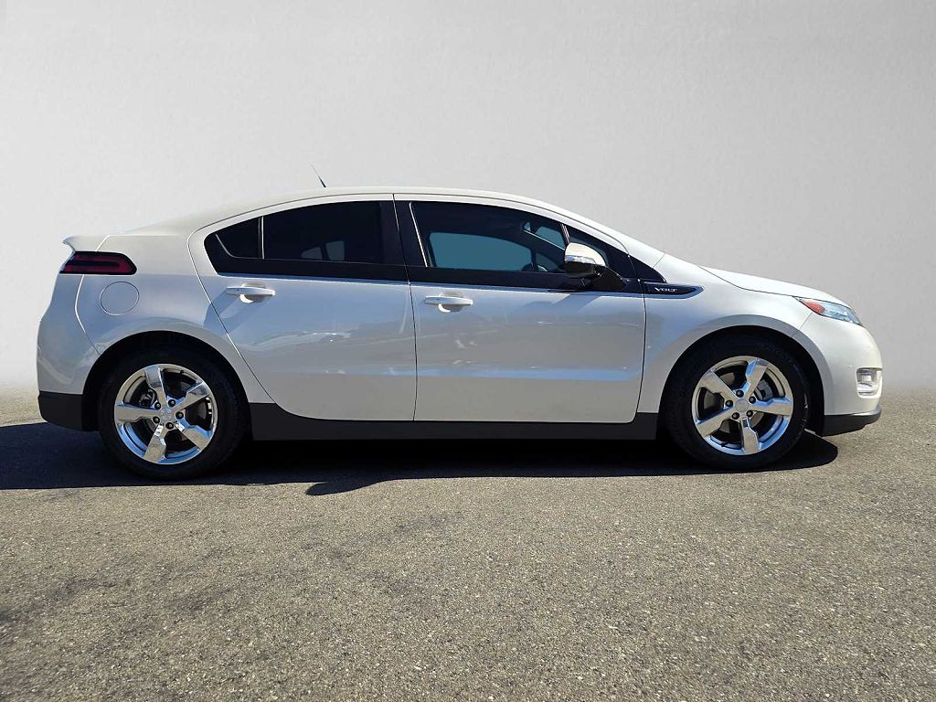 2014 Chevrolet Volt photo 1