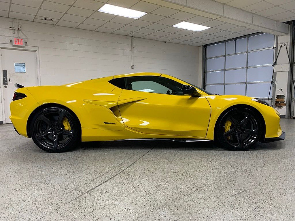 2025 Chevrolet Corvette E-Ray