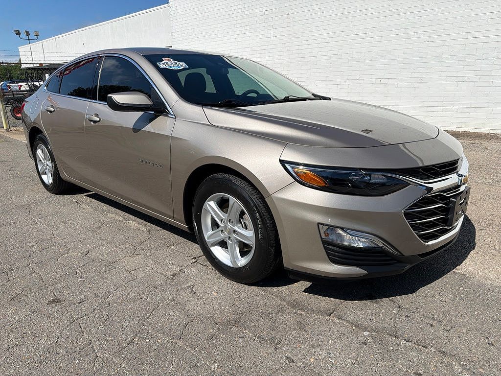 2025 Chevrolet Malibu LS