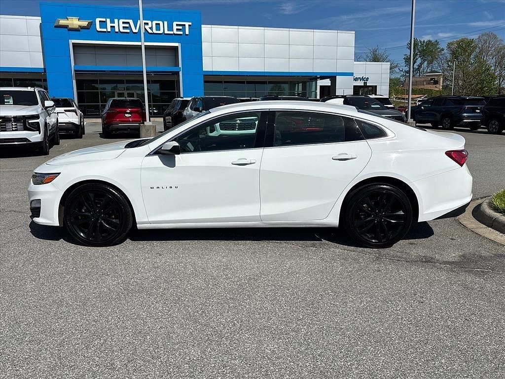 2024 Chevrolet Malibu 2LT