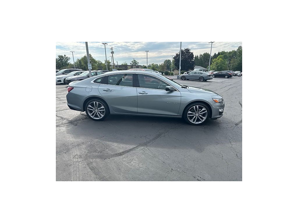2024 Chevrolet Malibu 2LT