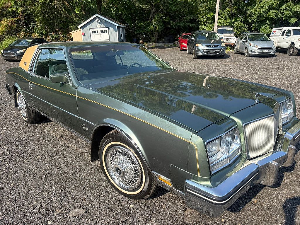 1985 Buick Riviera Unspecified