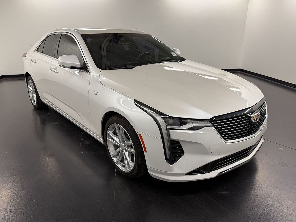 2022 CADILLAC CT4 Luxury