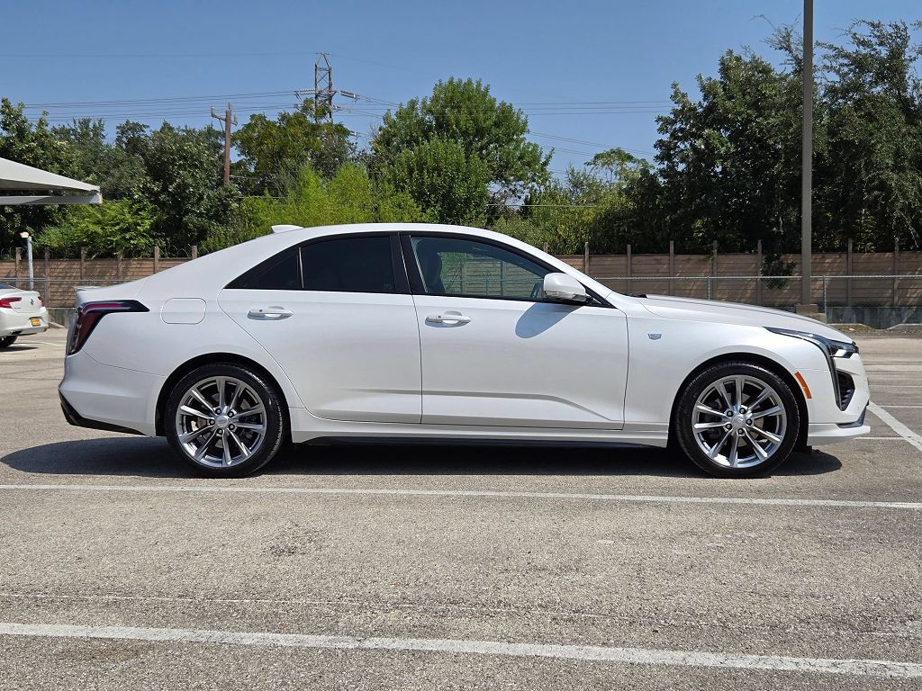 2023 Cadillac CT4 4dr Sdn Sport