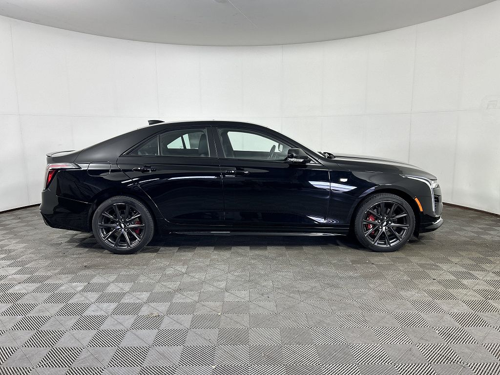 2022 Cadillac CT4 Sport
