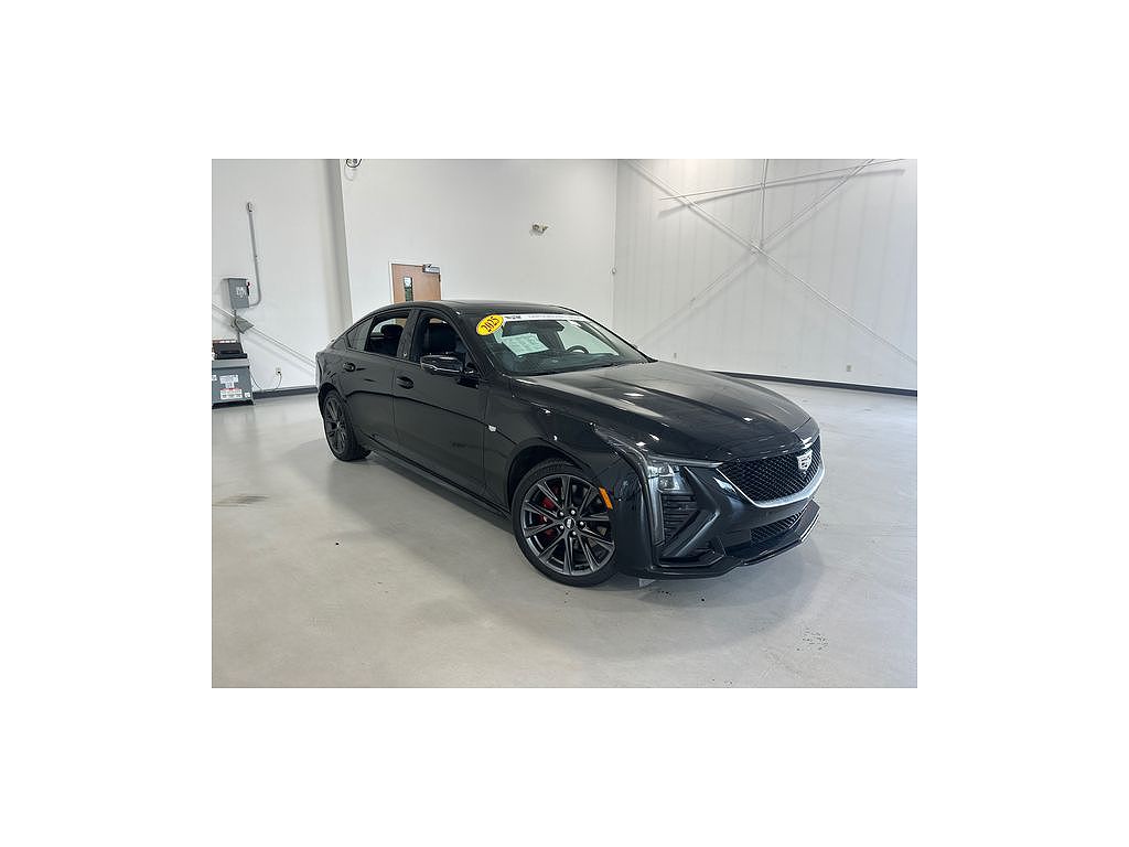 2025 Cadillac CT5 Sport