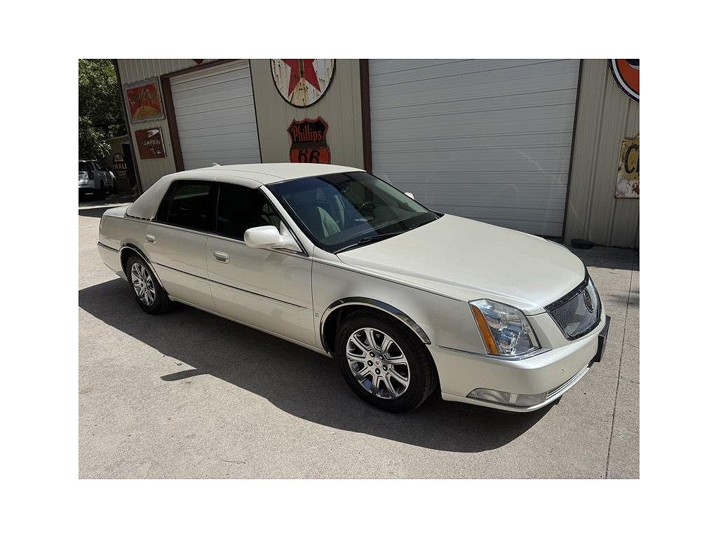 2009 Cadillac DTS Luxury 5-Passenger