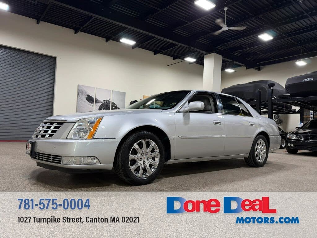 2009 Cadillac DTS Luxury 6-Passenger