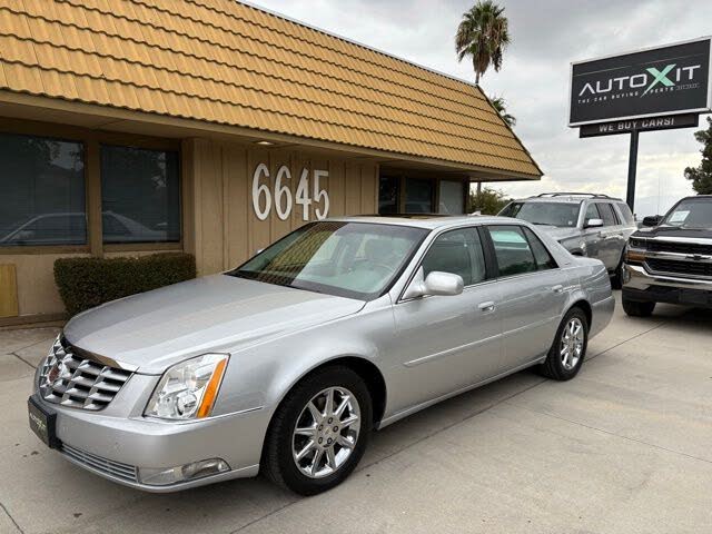 2010 Cadillac DTS Luxury