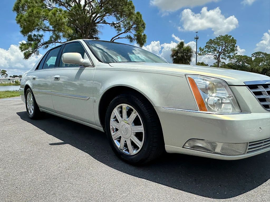 2010 Cadillac DTS Luxury