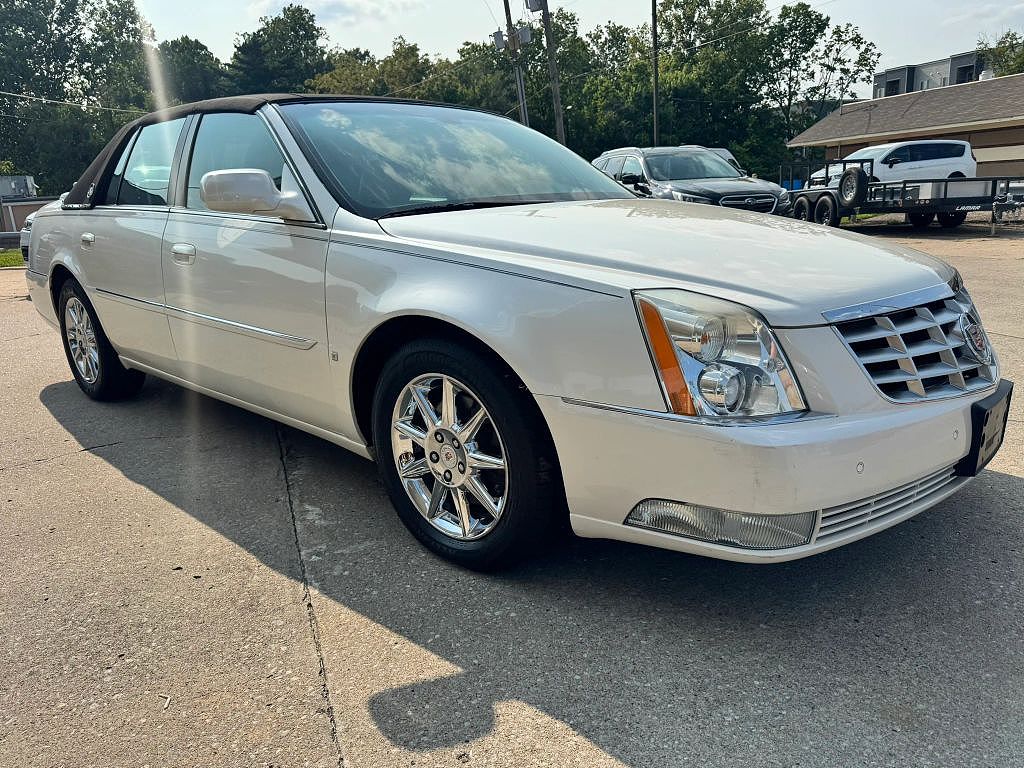 2010 Cadillac DTS Luxury