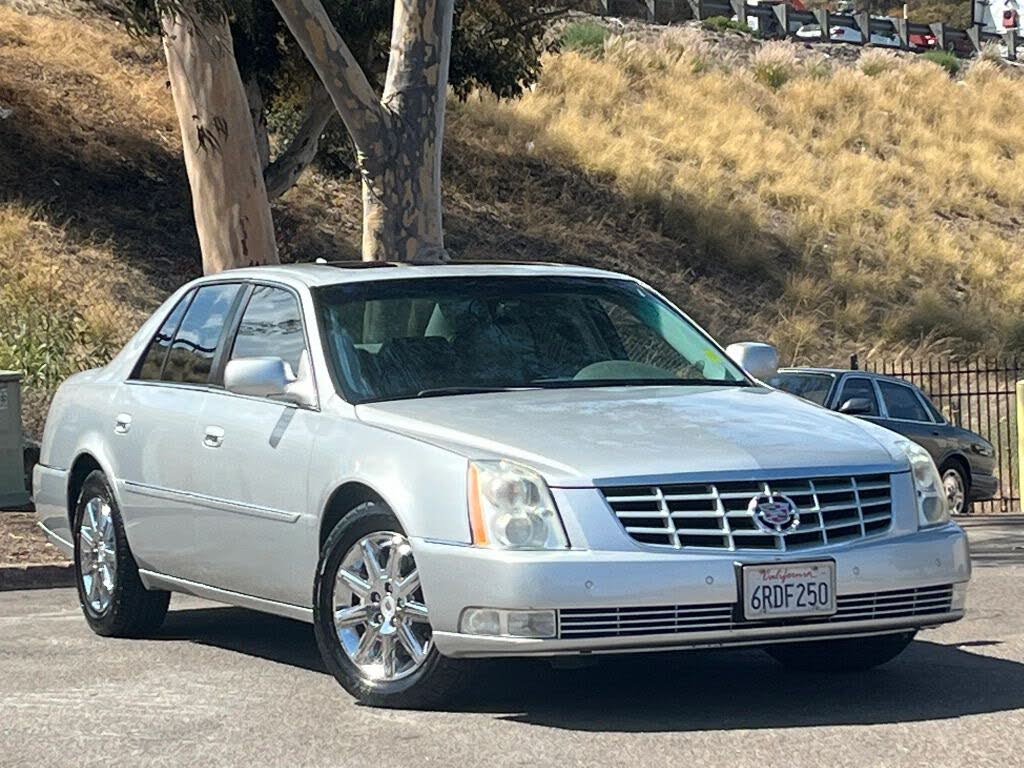 2011 Cadillac DTS Premium