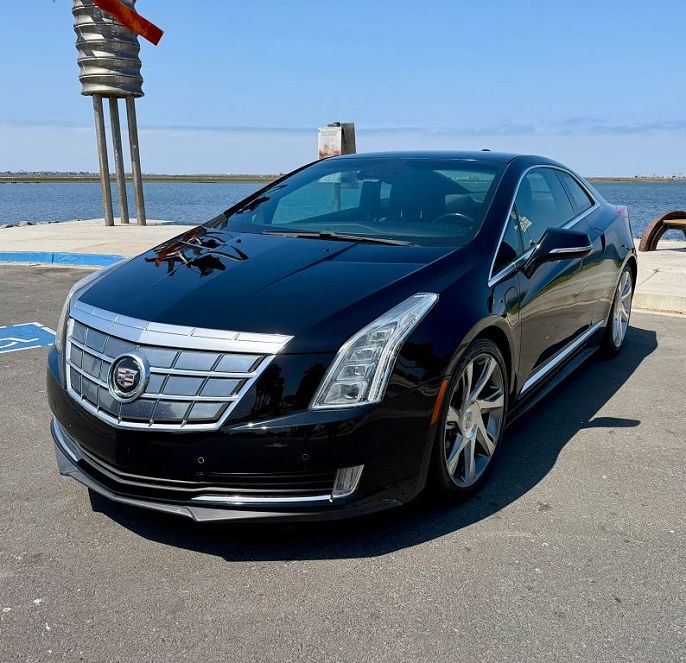 2014 Cadillac ELR photo 3