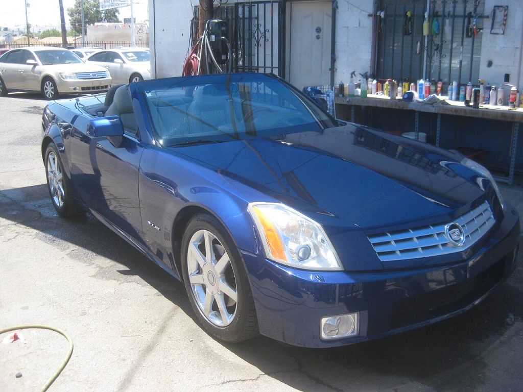 2005 Cadillac XLR