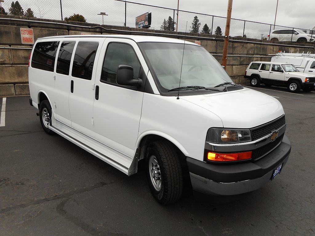 2017 Chevrolet Express LT 3500