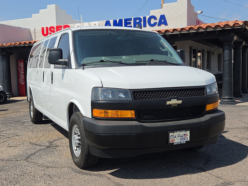 2025 Chevrolet Express LS 3500