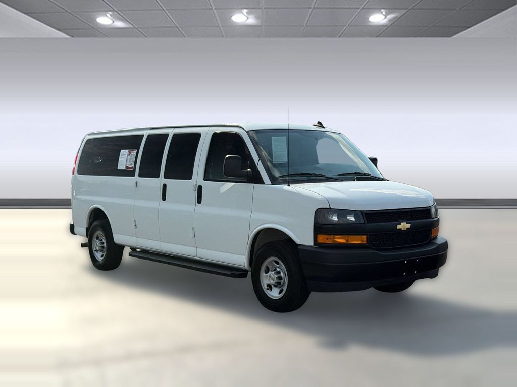 2024 Chevrolet Express 3500 LS