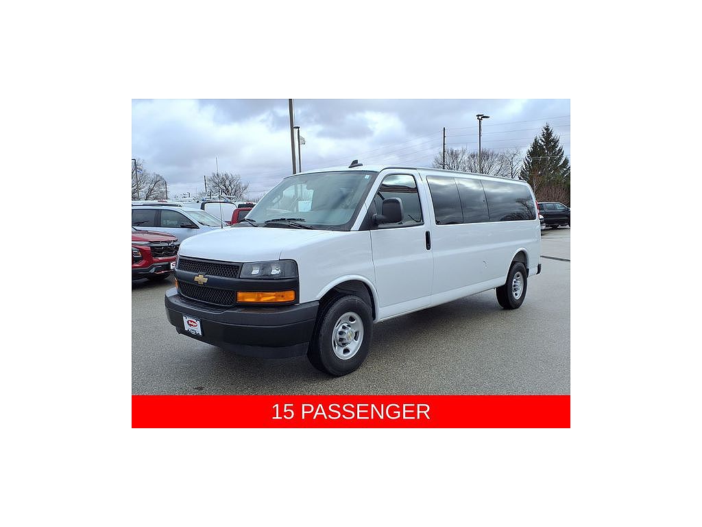 2025 Chevrolet Express LS 3500