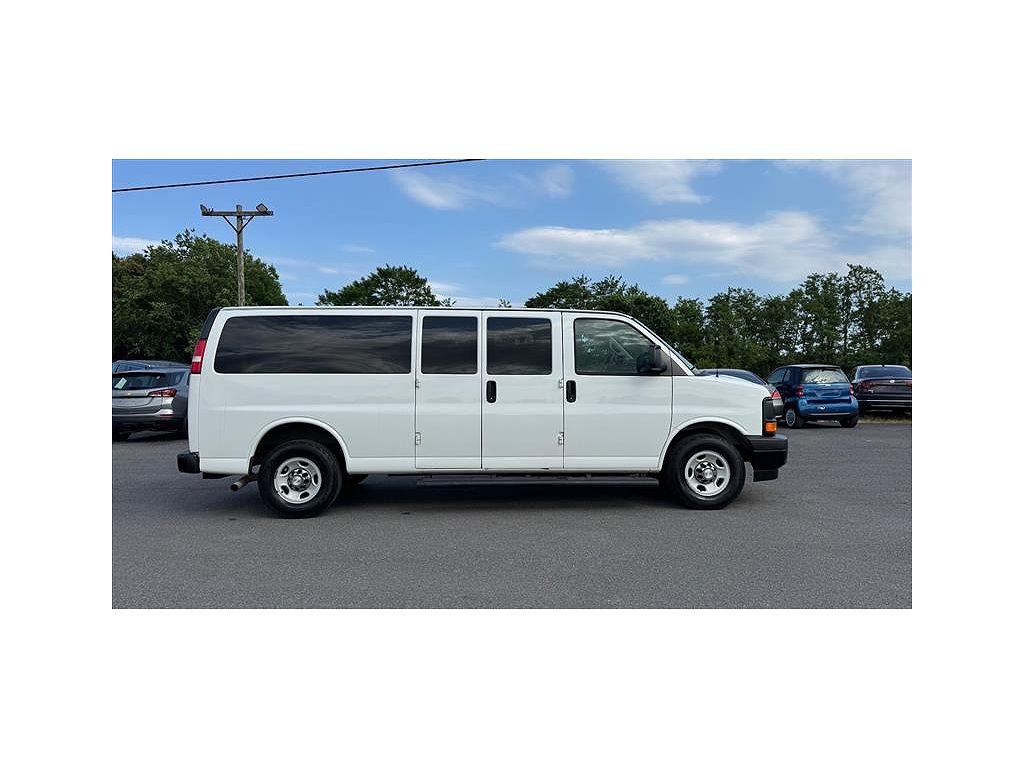 2017 Chevrolet Express LS 3500