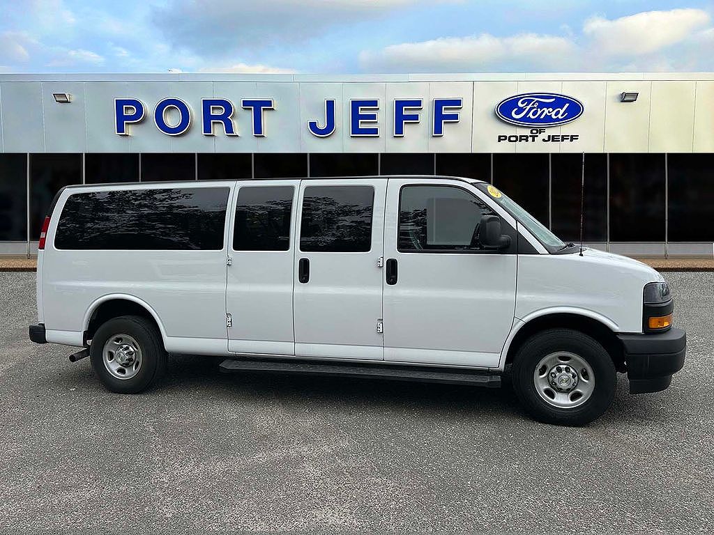 2022 Chevrolet Express LS 3500