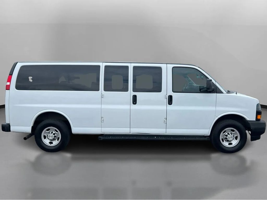 2022 Chevrolet Express LS 3500