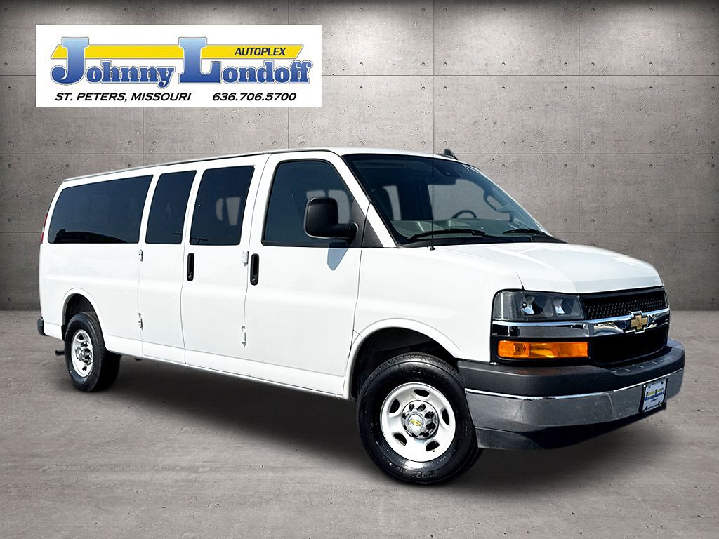 2025 Chevrolet Express LT 3500