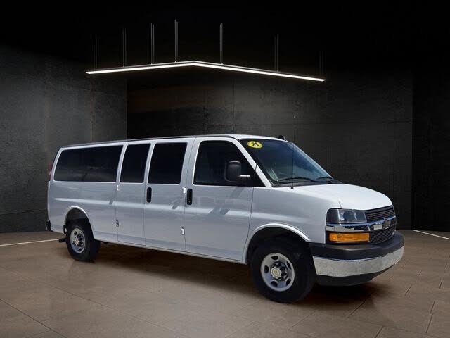 2025 Chevrolet Express LT 3500