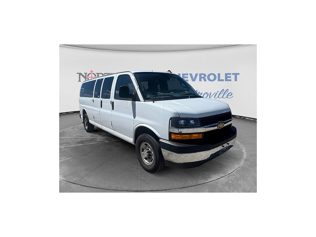 2025 Chevrolet Express LT 3500