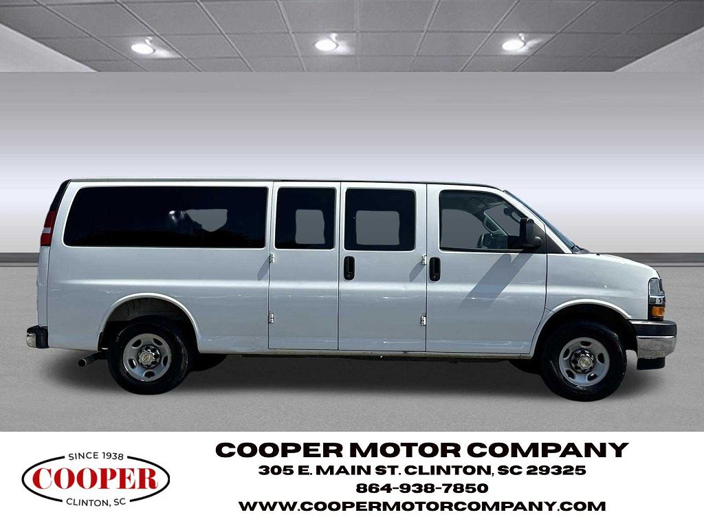 2025 Chevrolet Express LT 3500